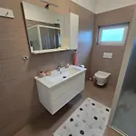 Mia 2