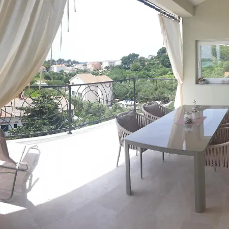 Mia 2 Apartmán