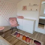 Mia 2 *