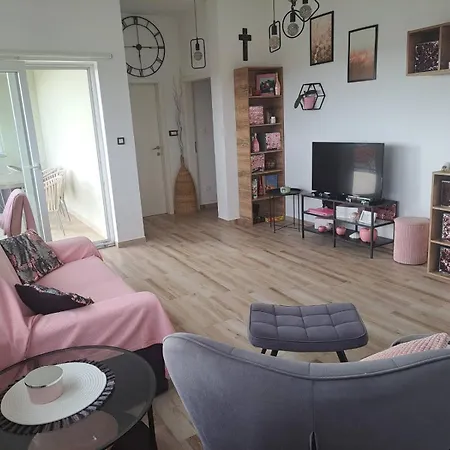 Mia 2 Apartamento