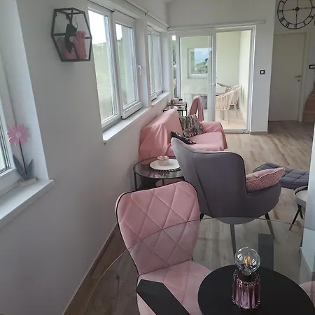 Mia 2 Appartement Banjol