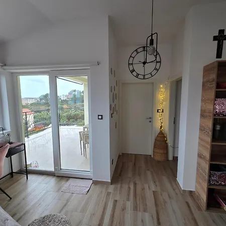 Mia 2 Apartamento
