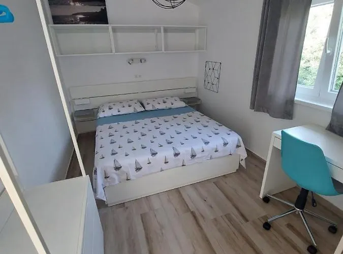 Mia 2 Apartman *